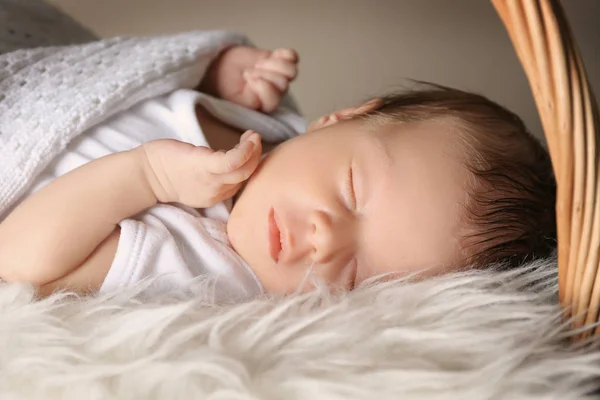 Bebê adormecido bonito — Fotografia de Stock