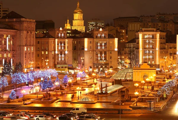 Luci colorate città notte — Foto Stock