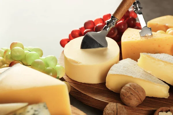 Deska z odmiany sera — Zdjęcie stockowe