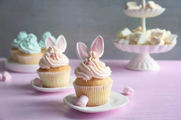 Sabrosos cupcakes de Pascua — Foto de Stock