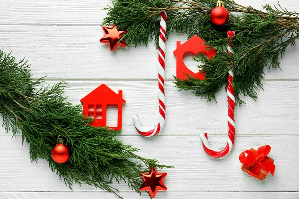 Composición de Navidad con bastones de caramelo — Foto de Stock