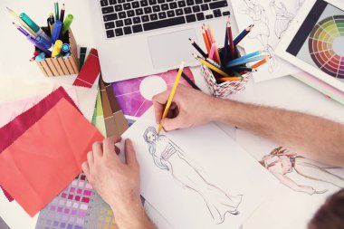 Moda Tasarımcısı çizim 