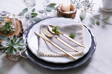 Succulents ile hizmet tablo