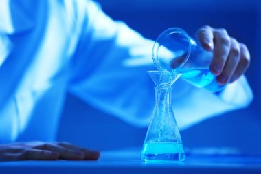 Bilim adamı dökme örnek 