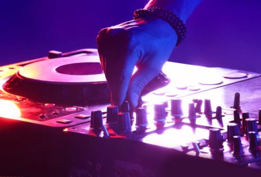 Dj mikser parça karıştırma
