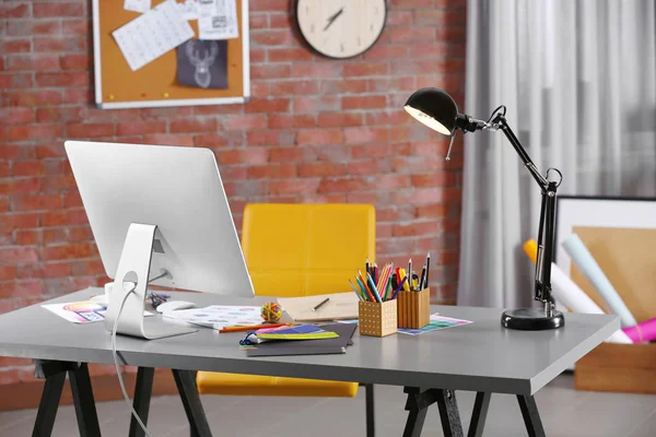 Graphic designer workplace — Stock Photo, Image