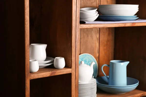 Bílé a modré rustikální nádobí — Stock fotografie