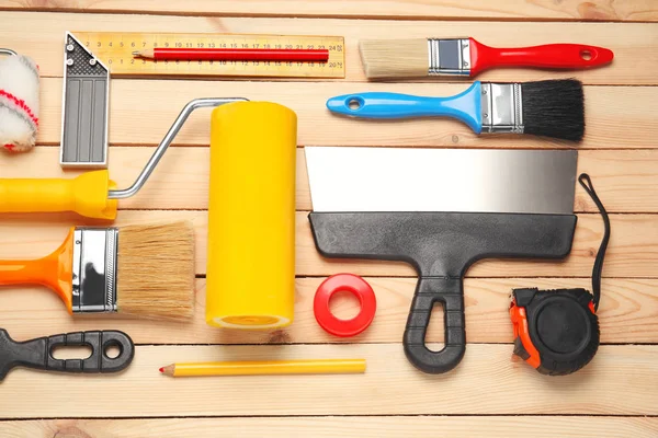 Dekorateur und Werkzeuge für die Hausrenovierung — Stockfoto