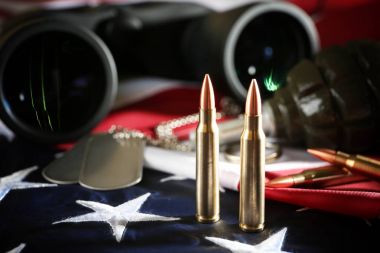 Askeri Amerikan bayrağı sette