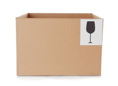 Karton kutu beyaz üzerine 