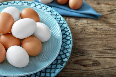 Çiğ yumurta ile plaka