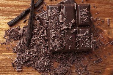 Kırık çikolata parçaları