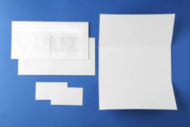 Boş broşür ve kartvizit