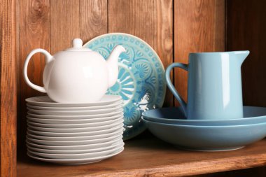 Beyaz ve mavi rustik yemek