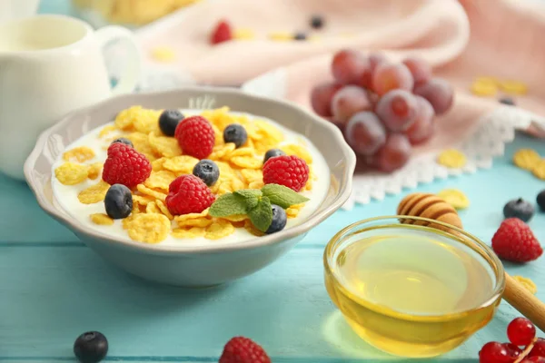 cornflakes with raspberries and blueberries