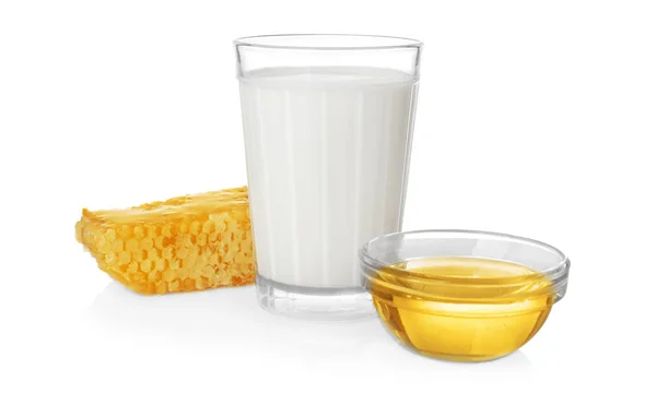 Composición con leche, miel y panal — Foto de Stock