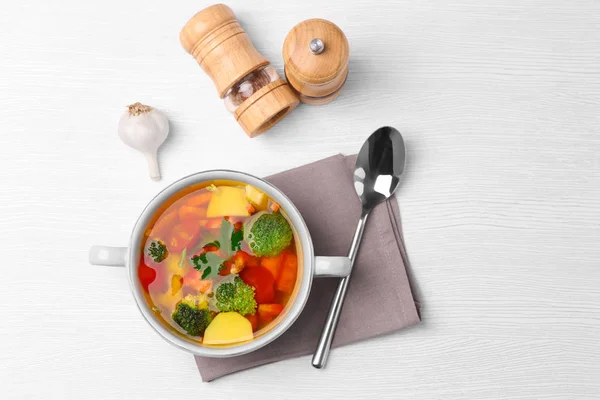 Sopa de cacerola con verduras —  Fotos de Stock