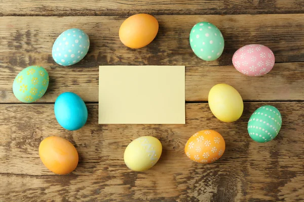 复活节彩蛋与空白卡 — 图库照片