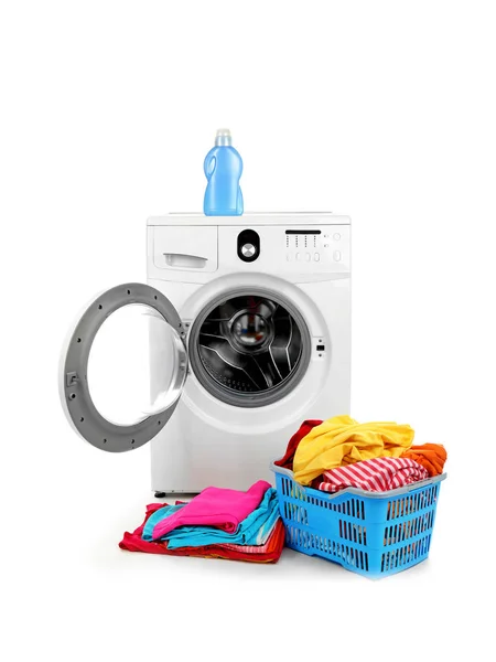 Washing machine and clothes — Stock Photo, Image