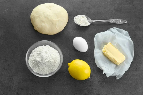 Fresh Ingredients for dough — Stock Photo, Image