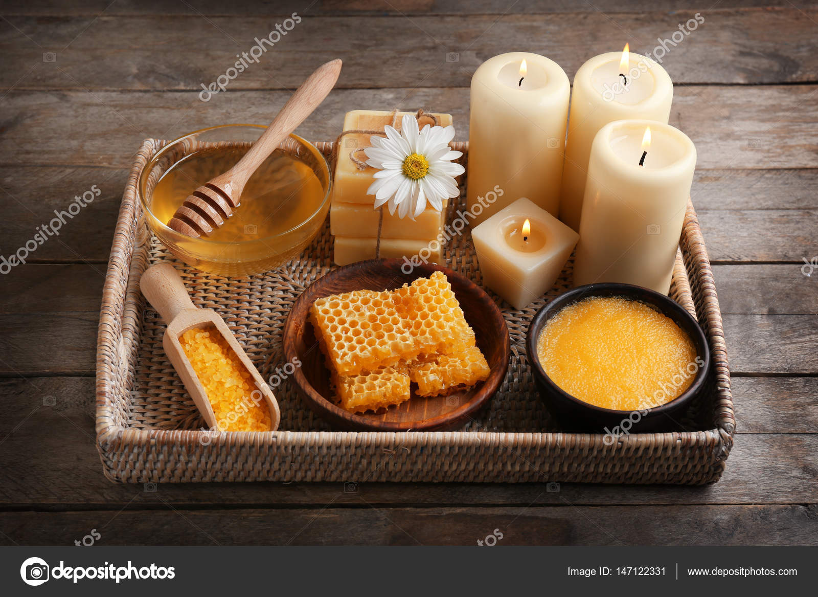Body scrub and honey Stock Photo by ©belchonock 147122331