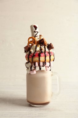 Milkshake, çörek ve tatlılar cam 