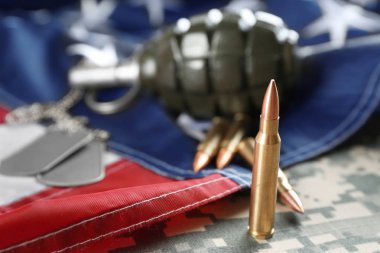 Askeri Amerikan bayrağı sette