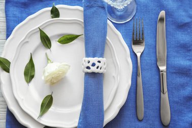 Renkli peçete Tablo ayarı