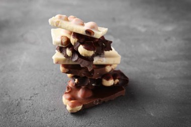 Fındıklı çikolata parçaları 