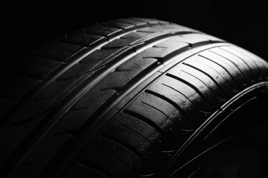 Modern araba tekerlek 