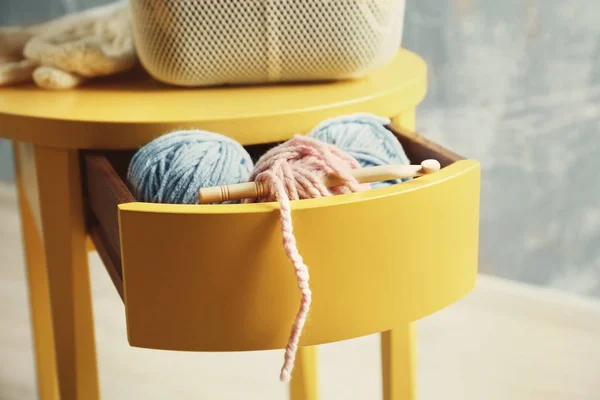 Knitting yarn and hook