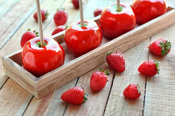 Candy apples with strawberry — Stock Photo, Image