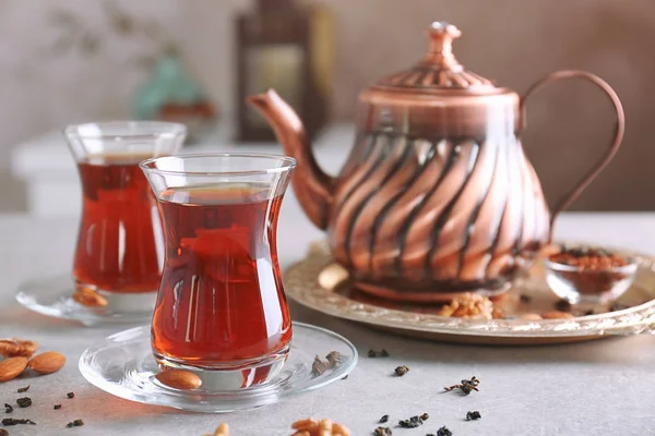 Traditional Turkish tea — Stock Photo, Image