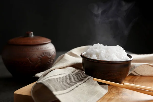 Arroz blanco en tazón — Foto de Stock