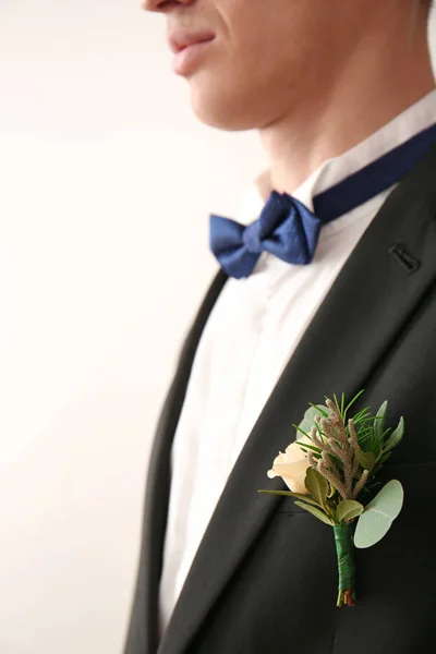 Closeup view of groom with beautiful boutonniere — Stock Photo, Image