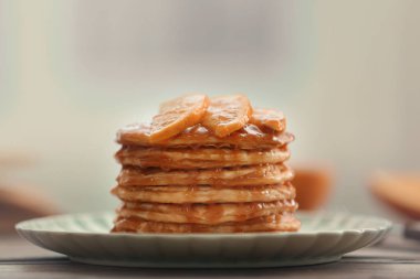 Portakal dilimleri ile lezzetli gözleme