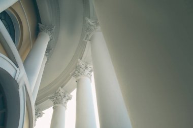 Neoklasik tarzda inşa