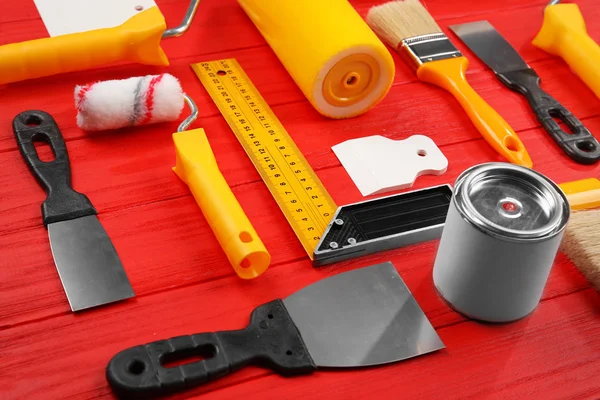 Dekorateur und Werkzeuge für die Hausrenovierung — Stockfoto