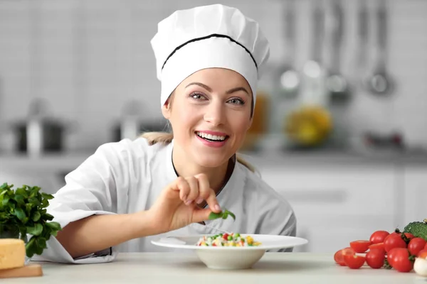 Female chef in kitchen — Stock Photo, Image