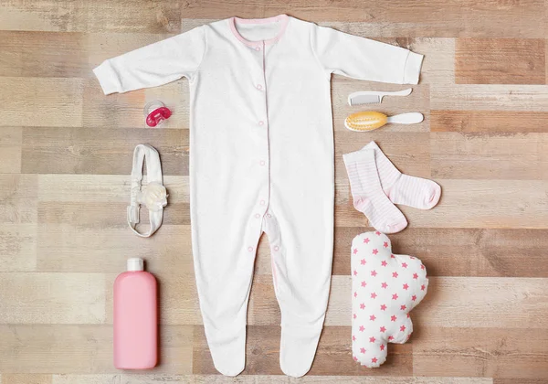 Vêtements et accessoires pour bébés — Photo