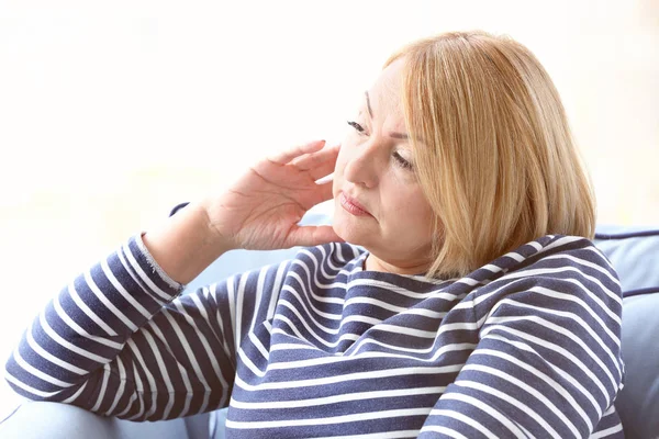 Depressed senior woman — Stock Photo, Image