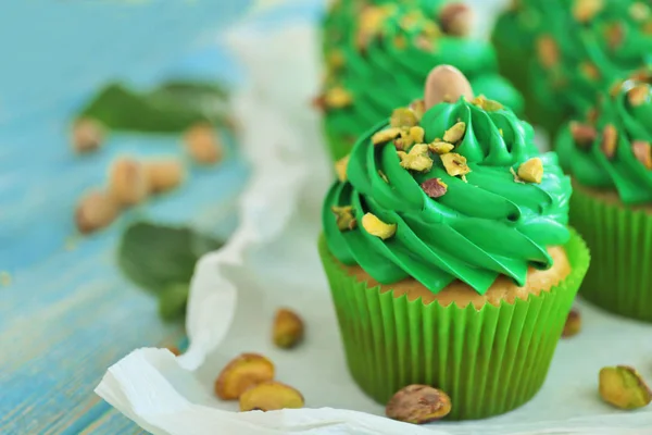 Green pistachio cupcakes