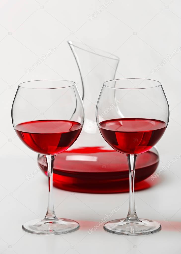 Red wine in glasses 