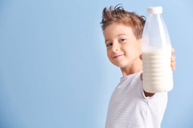 plastik şişe süt Holding'in çocuk 