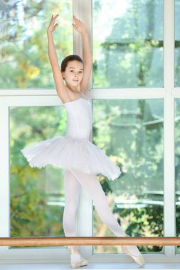 genç güzel balerin