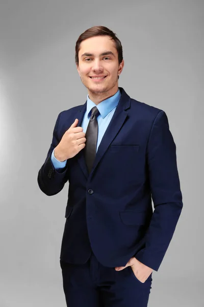 Junge Hübsche Geschäftsmann Auf Weißem Hintergrund — Stockfoto