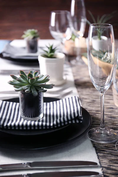 Table served with succulents — Stock Photo, Image