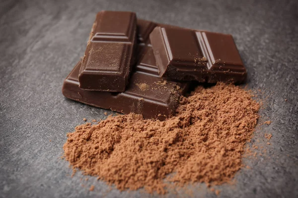 Chocolate with cocoa powder — Stock Photo, Image