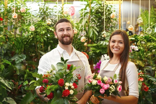 Masculin și feminin florarii — Fotografie, imagine de stoc