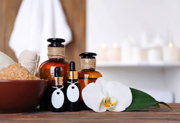 Spa, zestaw z olejkami aromatycznymi — Zdjęcie stockowe